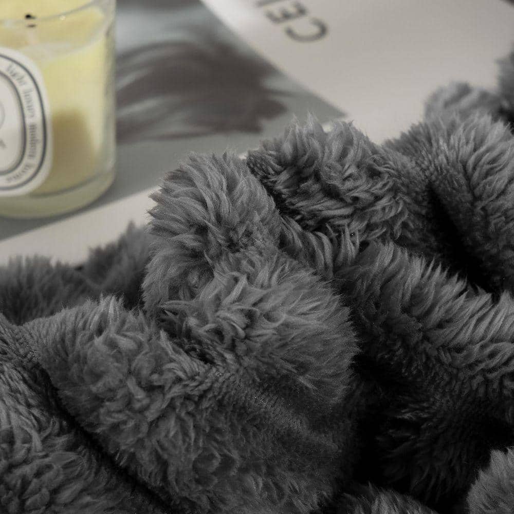 Gray Unthemed Winter Warm Throw Blanket-Super Soft Cozy Fleece Thick Sherpa Blanket Plush for Women-Throw Size